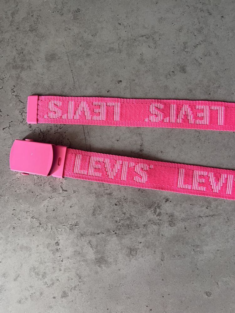 Пояс Levi’s рожевий