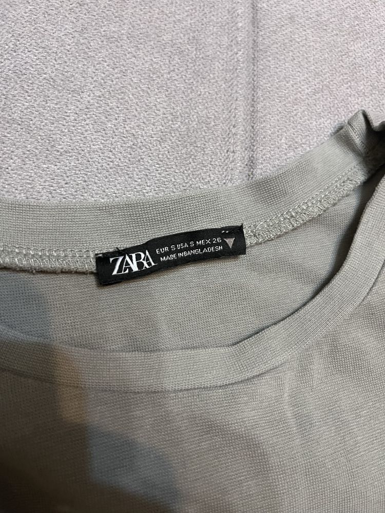 Топ жіночий ZARA в ідеальному стані розмір S