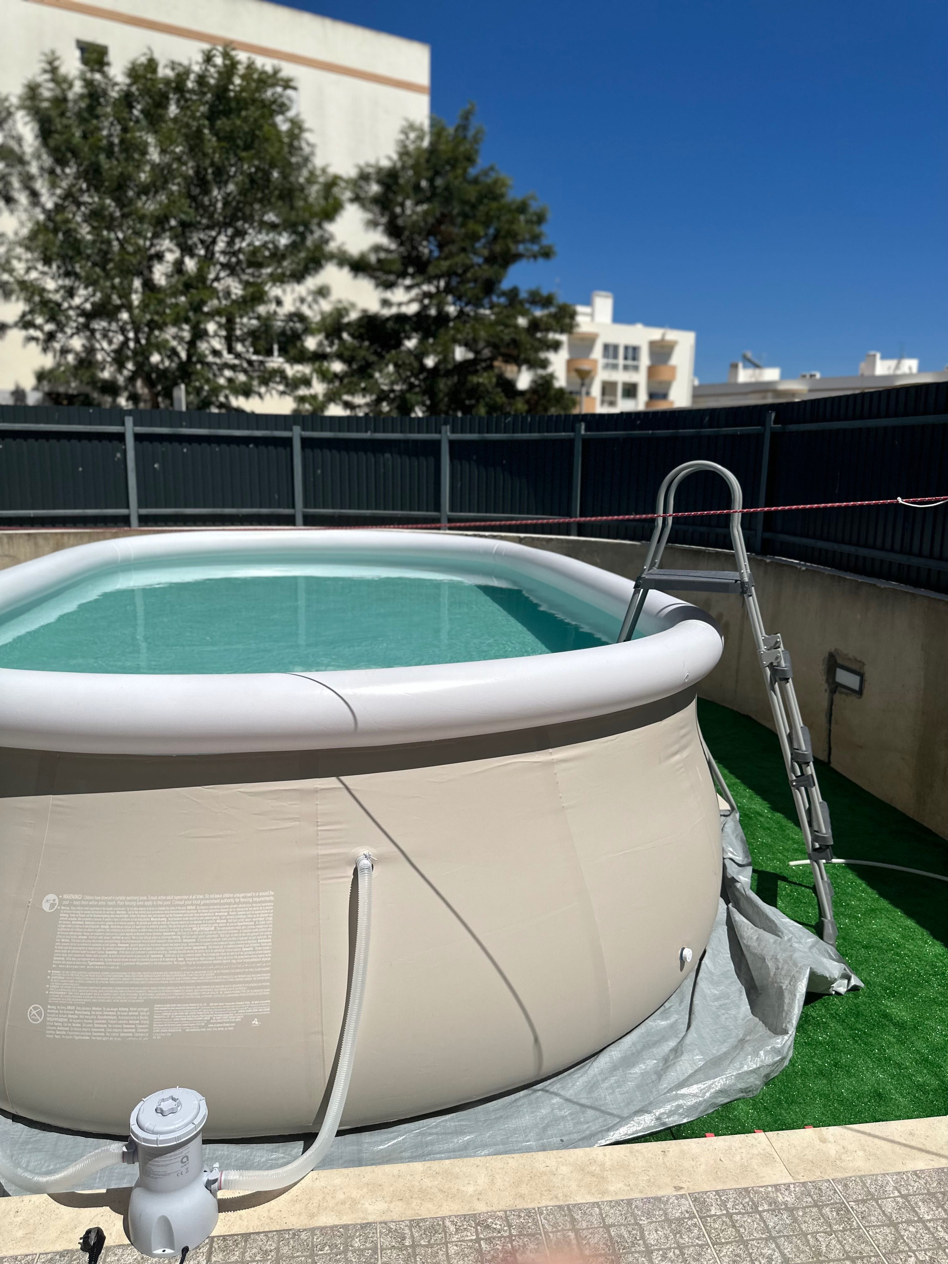 Piscina 610x360x122 em ótimo estado – Ideal para toda a família
