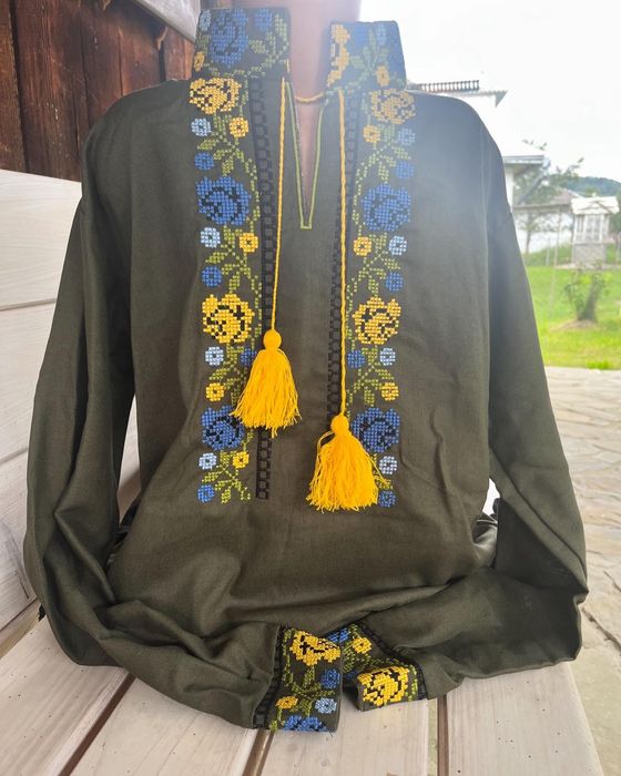 Вишита сорочка, вишиванка для хлопчиків