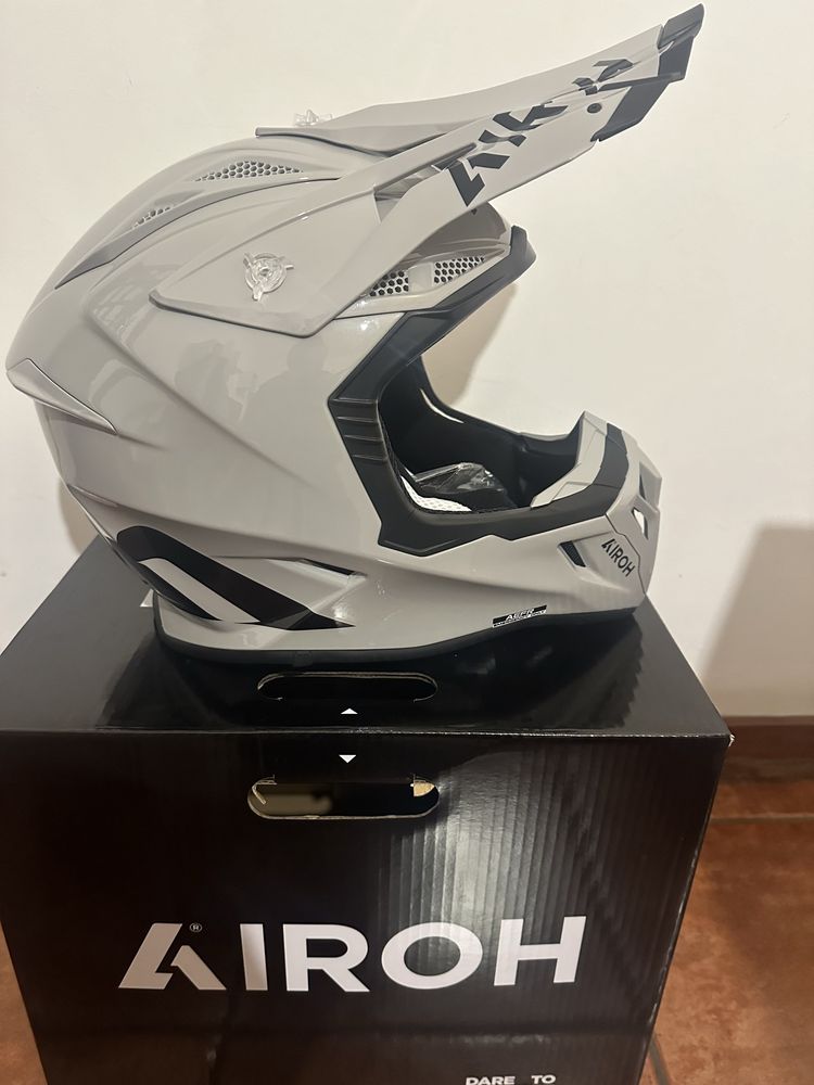 Capacete Airoh ace 2 Novo Tamanho M