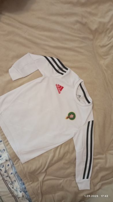 Bluzka Adidas sportowa
