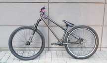Rower Dirt Destroyer Jump 2008 26" - nowe platformy nylonowe