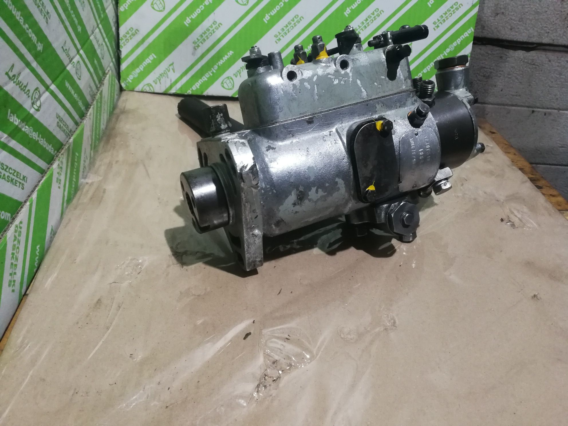 Pompa wtryskowa c 360 3p/mf 255 u3512 c4011 c385 912 u1014
