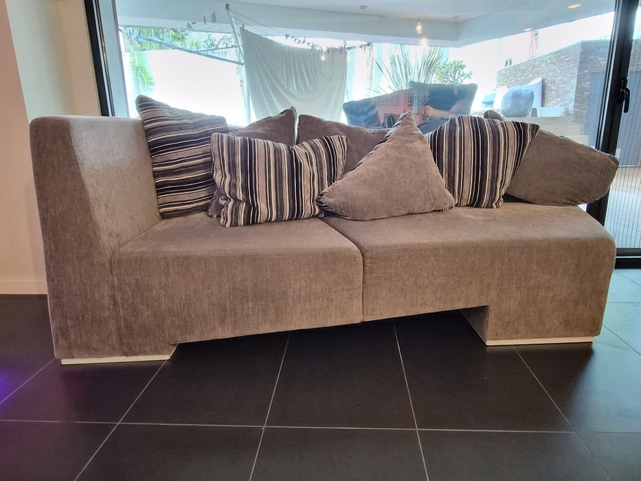 Sofá Laskasas disforme L.240