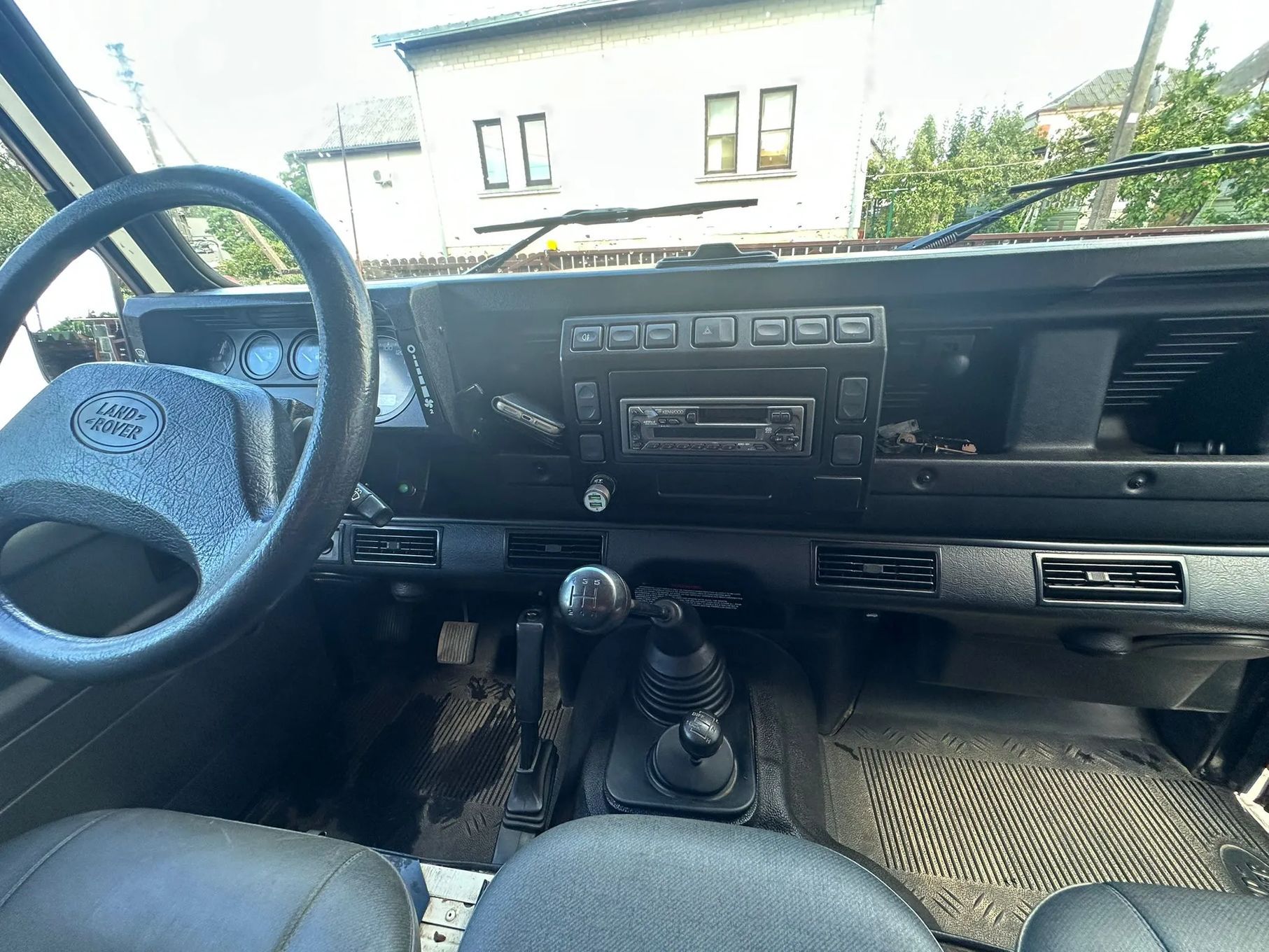 Land Rover Defender Land Rover Dedender 130, silnik 300tdi, trwały i niezniszczalny model