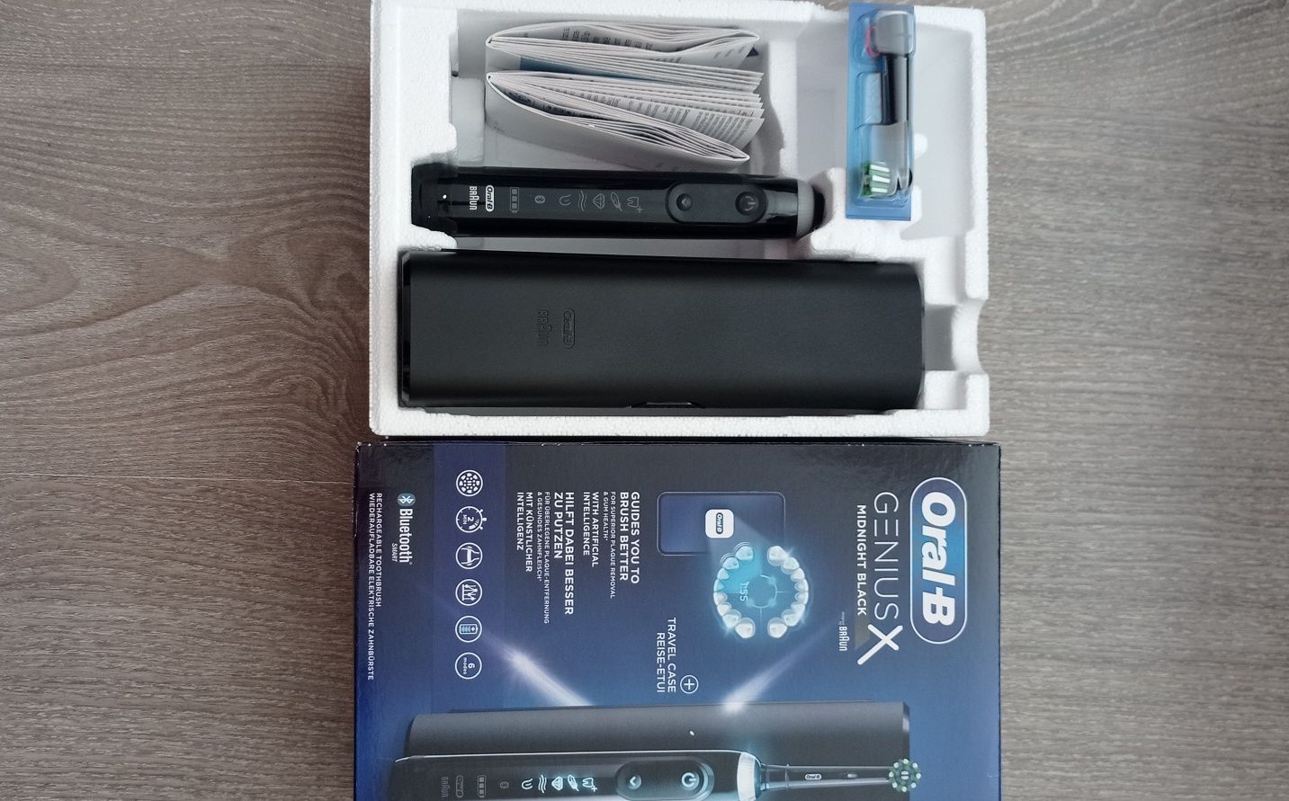 Зубная щётка электрическая Oral-B Genius X (D706.513.6X), новая.