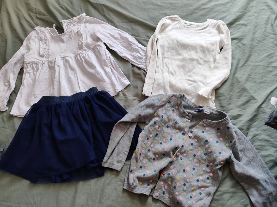 Zestaw ubranek na jesień 98 i 104, strój biedronki i kurtka