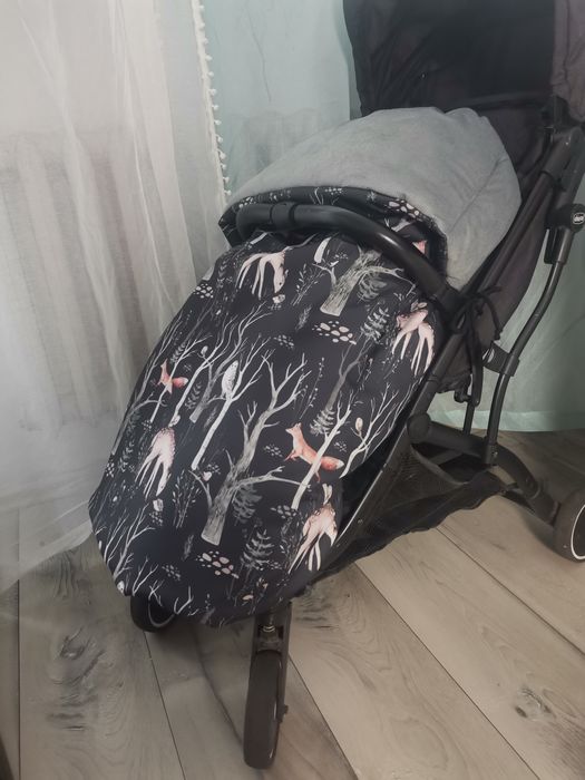 Zimowy pół śpiworek/ osłonka na nóżki do spacerówki - las
