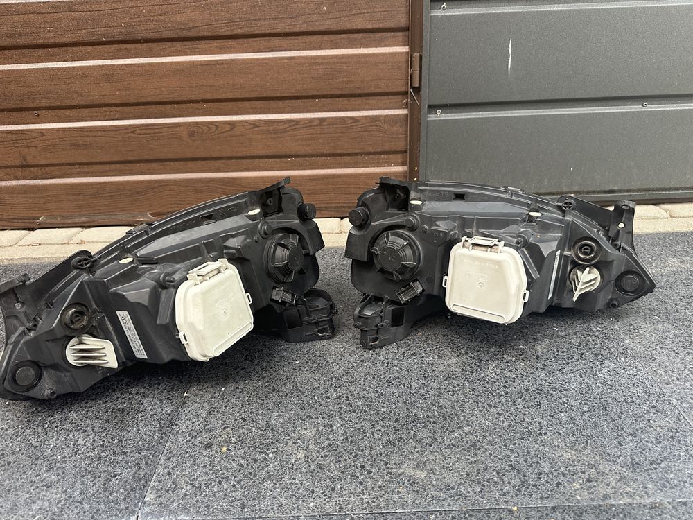 Lampy SOCZEWKA CORSA C 1.2 2005