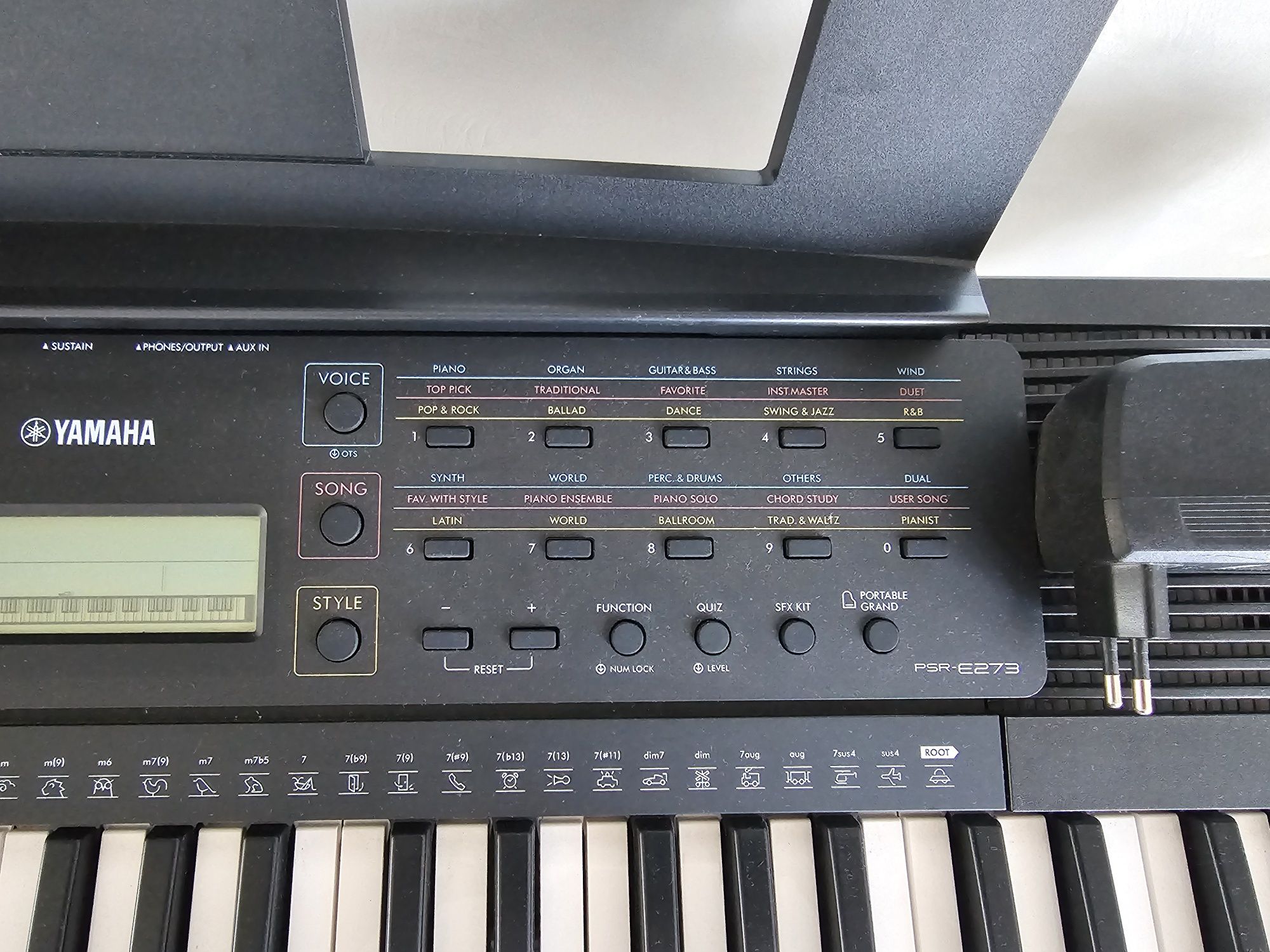 Синтезатор yamaha psr e273