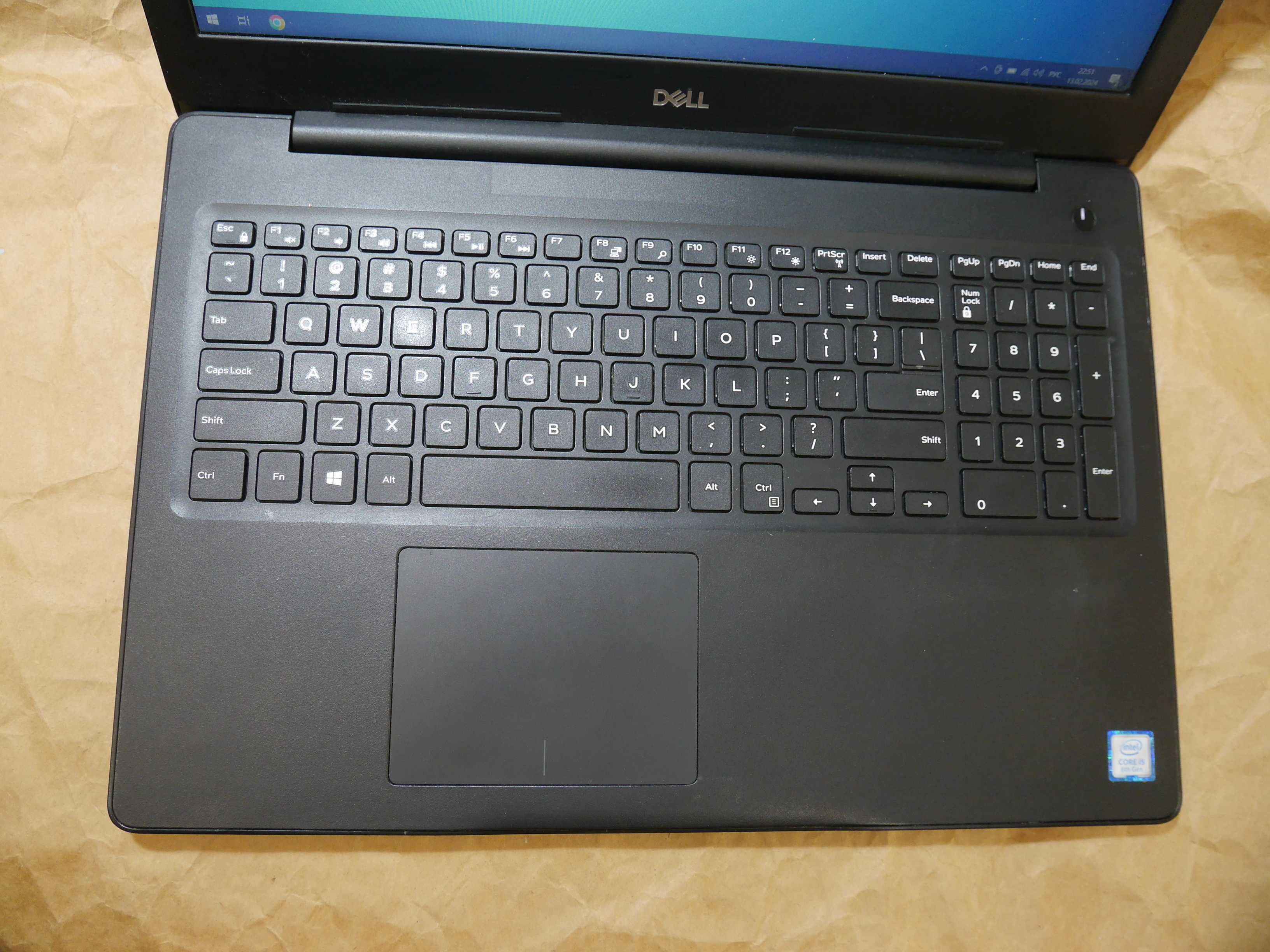 Ноутбук Dell Latitude 3590 i5-8250U/8GB /SSD 256GB/15.6" Full HD