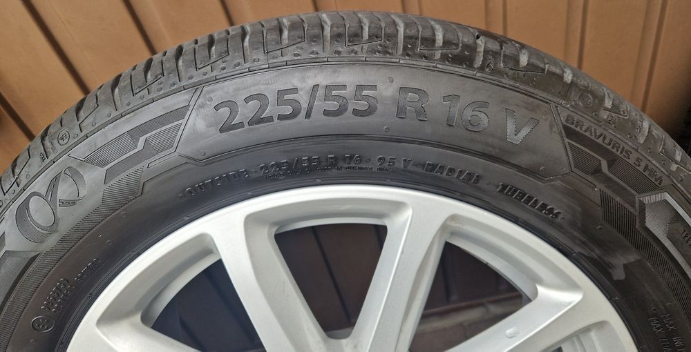 Koła/Alufelgi Audi R16 5x112 Opony letnie Barum 8mm 225/55/16