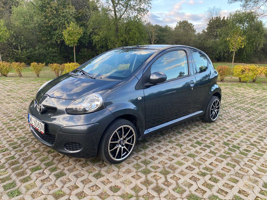TOYOTA AYGO 2009 r. zadbana i garażowana