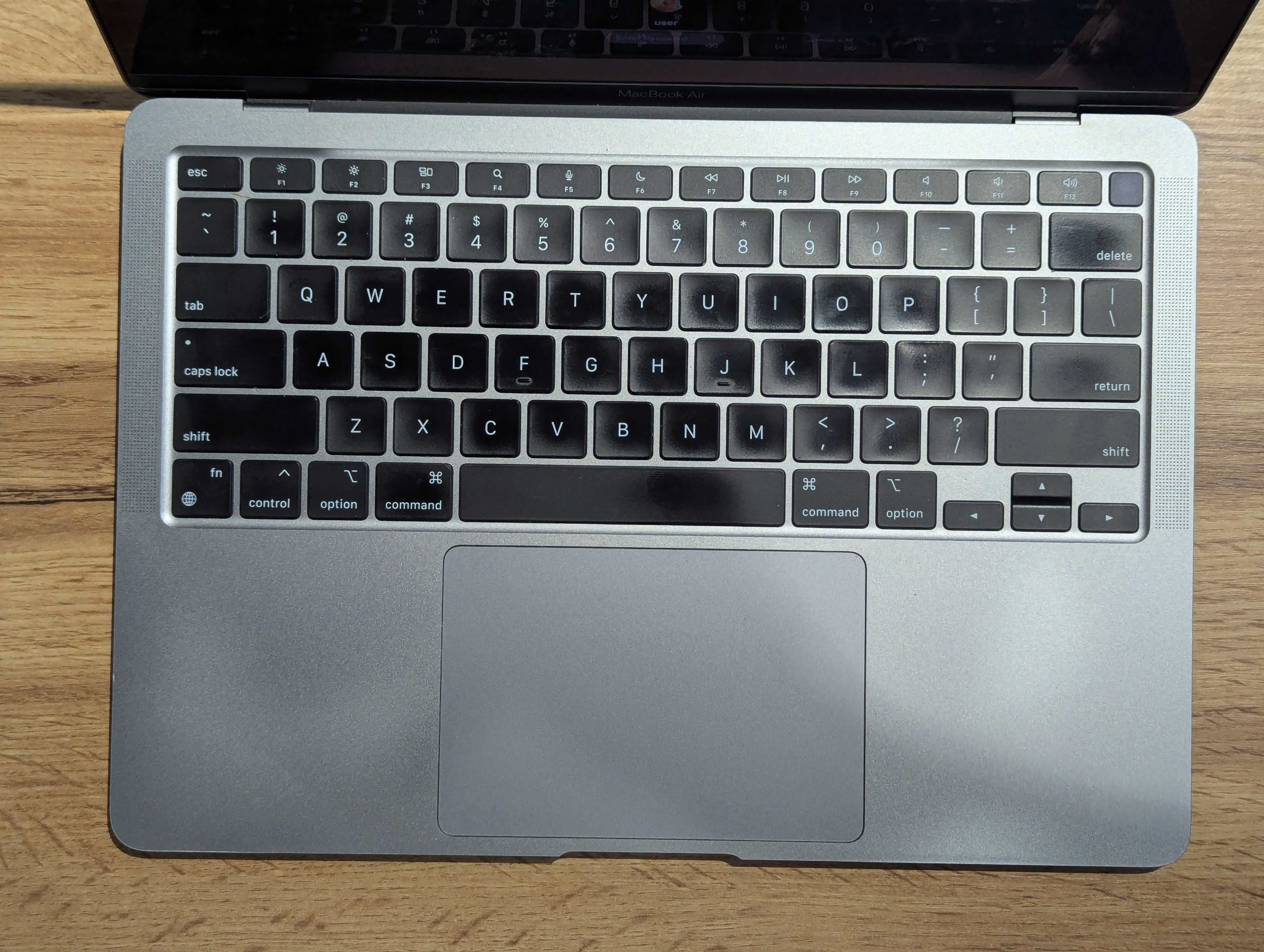 Macbook air 13 2020 m1 16/256gb