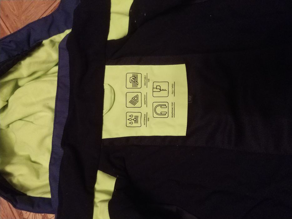 Детские зимние комбинезоны.