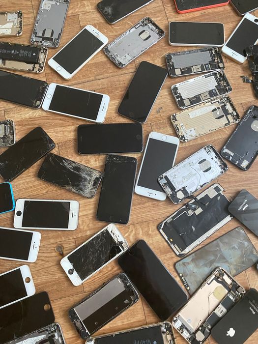 Запчастини до телефонів iPhone. Ціна за все.