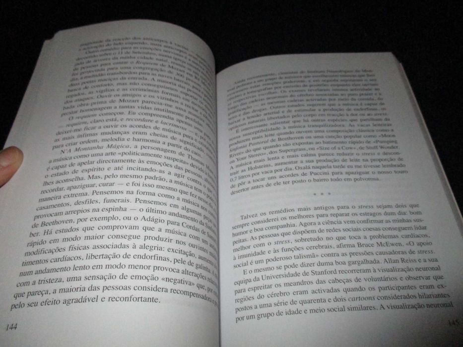 Livro Amar Dormir Comer Beber Sonhar Jennifer Ackerman