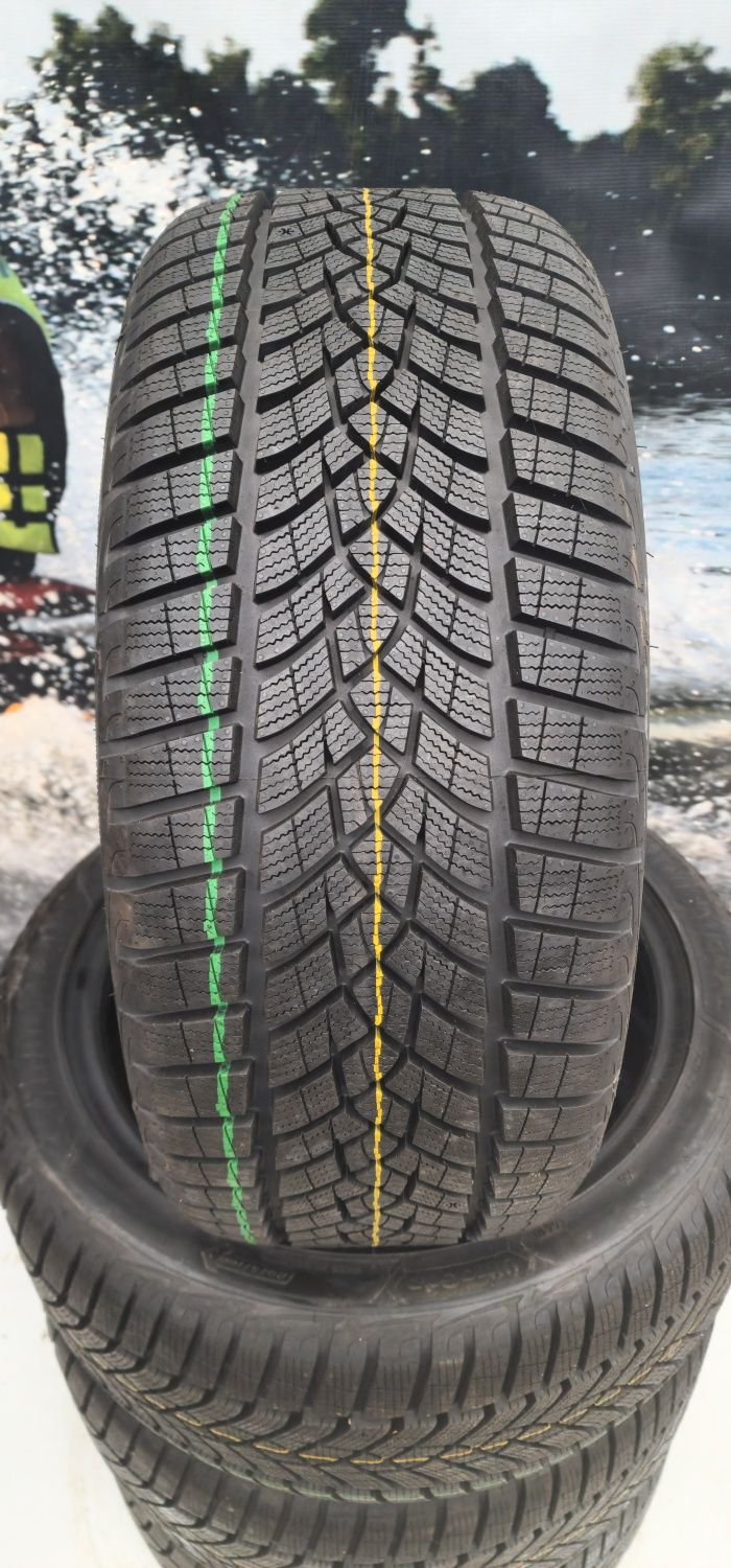 P18 4 x 225/45r17 Goodyear UltraGrip Performance+ 91H XL opony zimowe