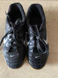 Buty do piłki nożnej Nike r.30