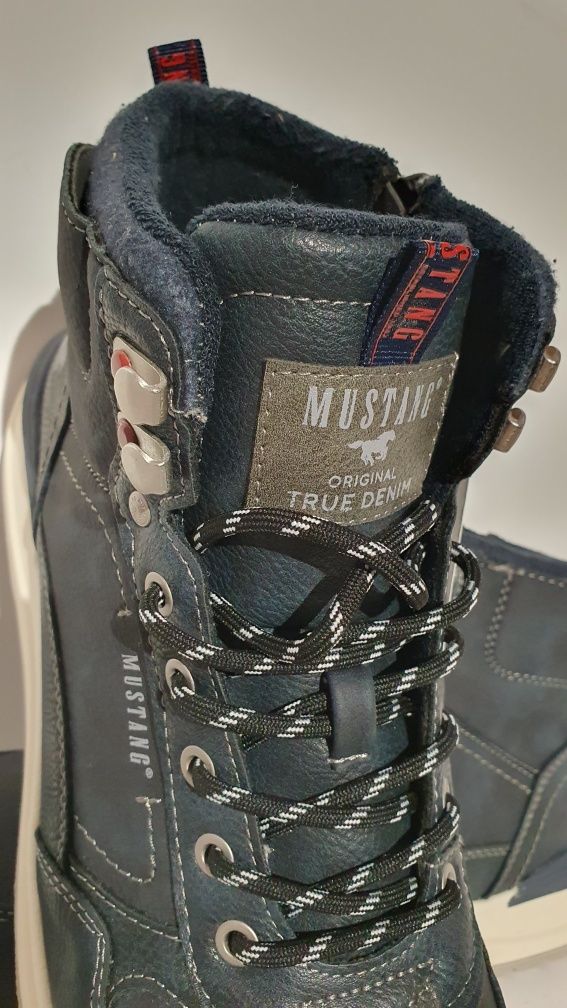 Buty nowe męskie ocieplane znanej marki Mustang w rozmiarze 45