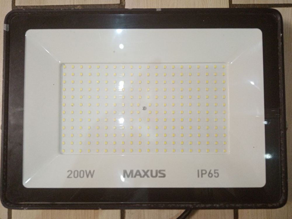 Прожектор светодиодный MAXUS 200w IP65