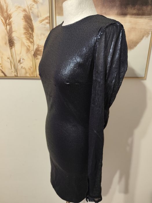 Sukienka cekinowa Rebecca Stella dark blue z odkrytymi plecami, r. S