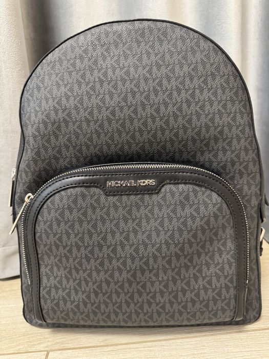 Рюкзак Mishael Kors , сумочка ZARA , сумочка H&M