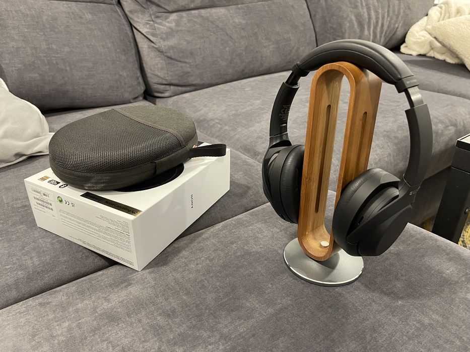 Підставка для навушників