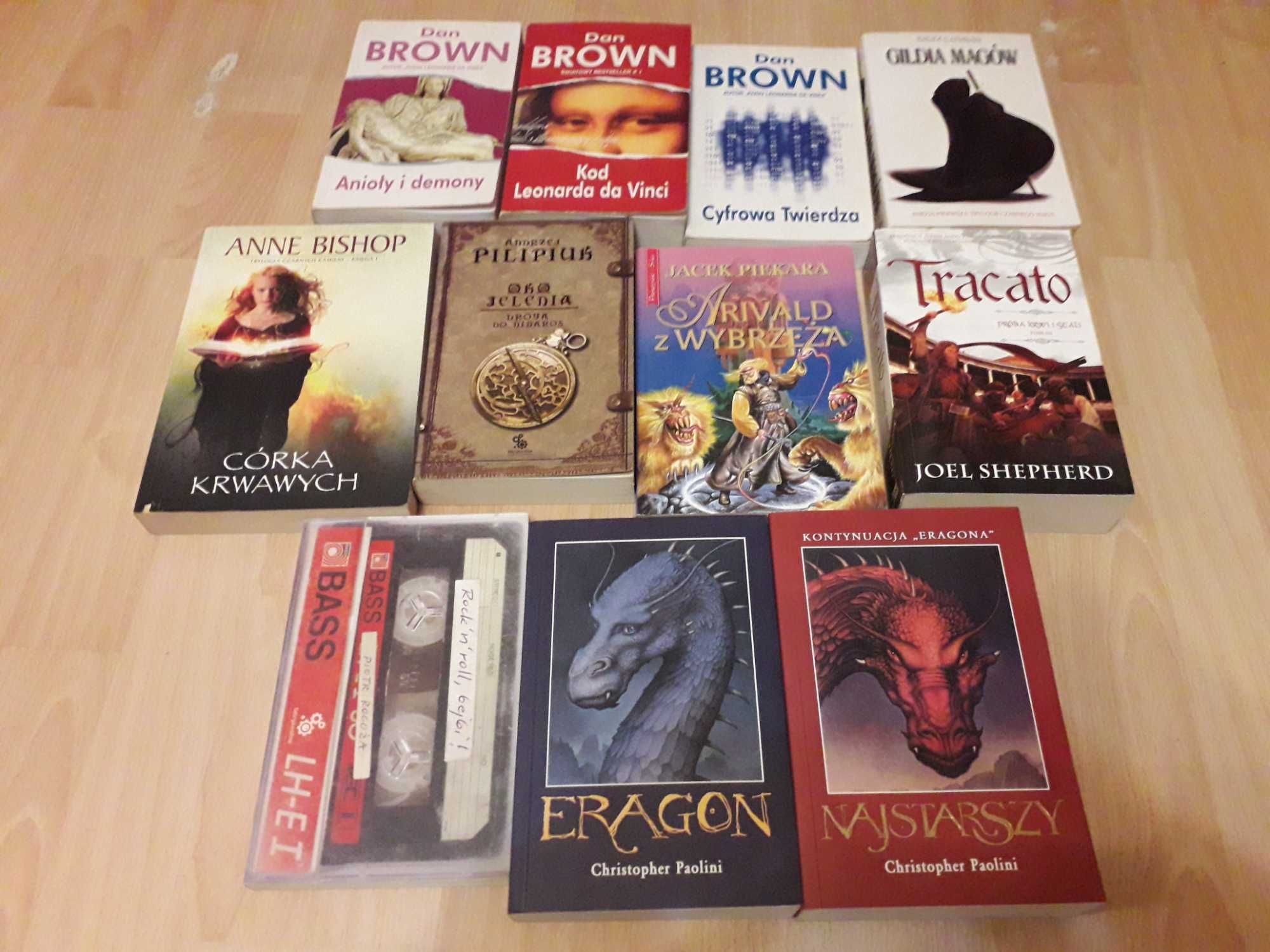 Zestaw książek 11 szt. fantasy i inne  Piekara Paolini Pilipiuk Bishop