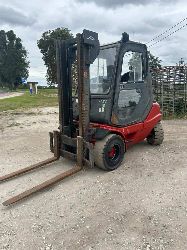 Wozek widłowy Linde H30 T