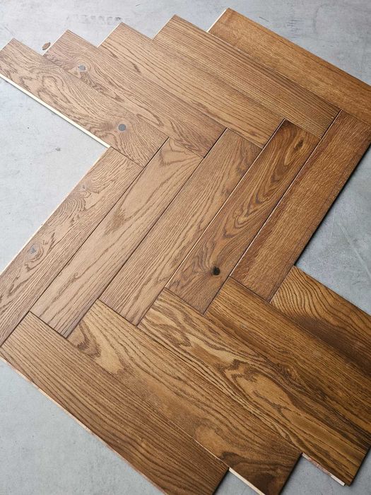 Jodełka klasyczna dąb faza szczotka olej 11x100x500 (340 m2)