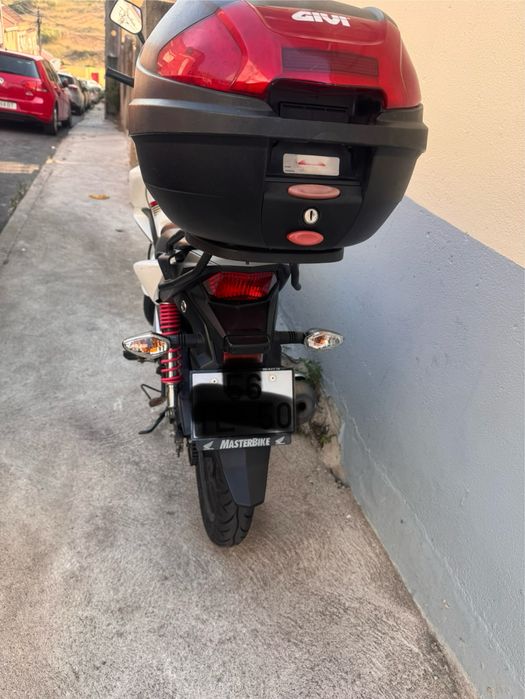 Moto Honda cb125f