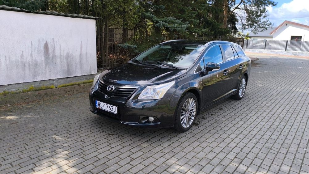 Toyota Avensis 1.8 Benzyna ! Automat! Koła 18”
