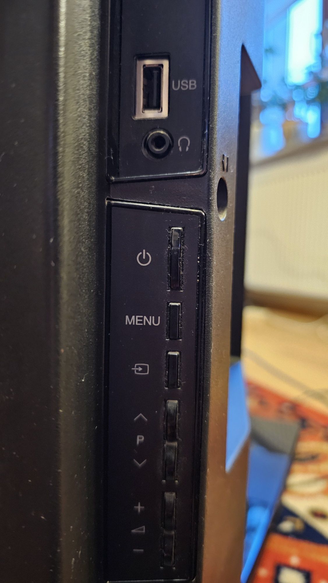 Sharp Aquos LCD telewizor i dekoder