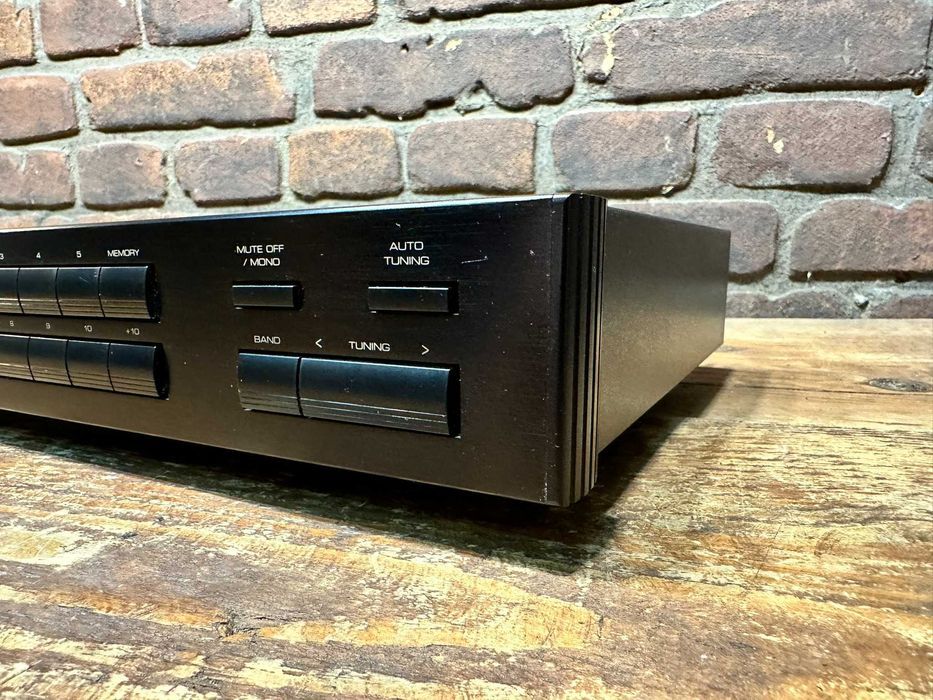 Tuner radiowy Rotel RT 935 AX
