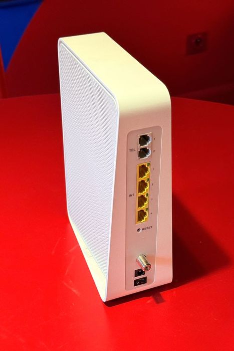 Router Wifi Connect Box CH7465LG-LC UPC +  zasilac