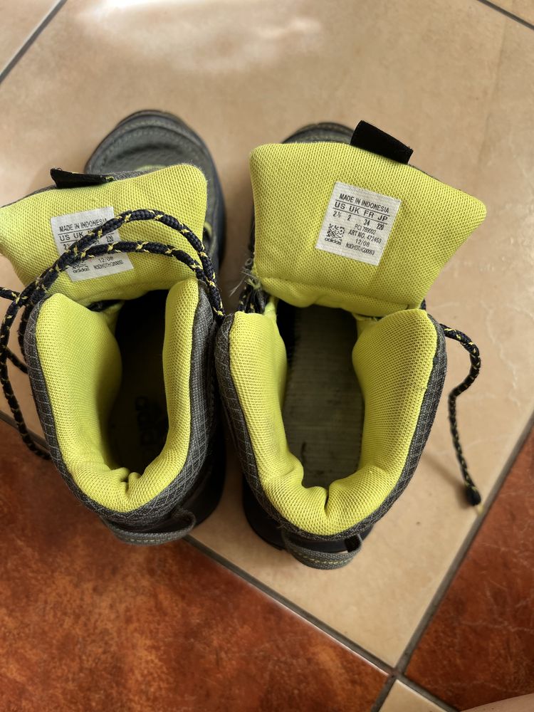 Осінні дитячі чоботи Adidas