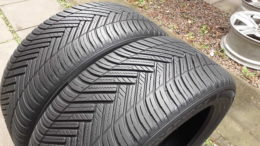 Opony całoroczne 235 45 R18 Hankook Kinergy 4s 7mm 2szt Montaż