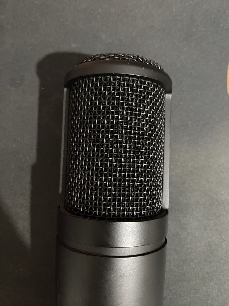 Microfone Condensador AKG P120 Preto