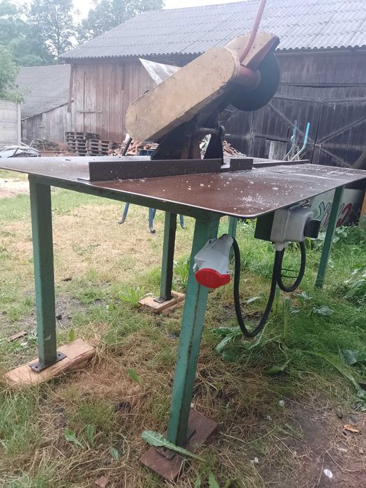 Piła do cięcia metalu stół