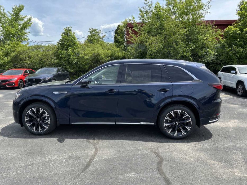 Mazda CX-90      2025
