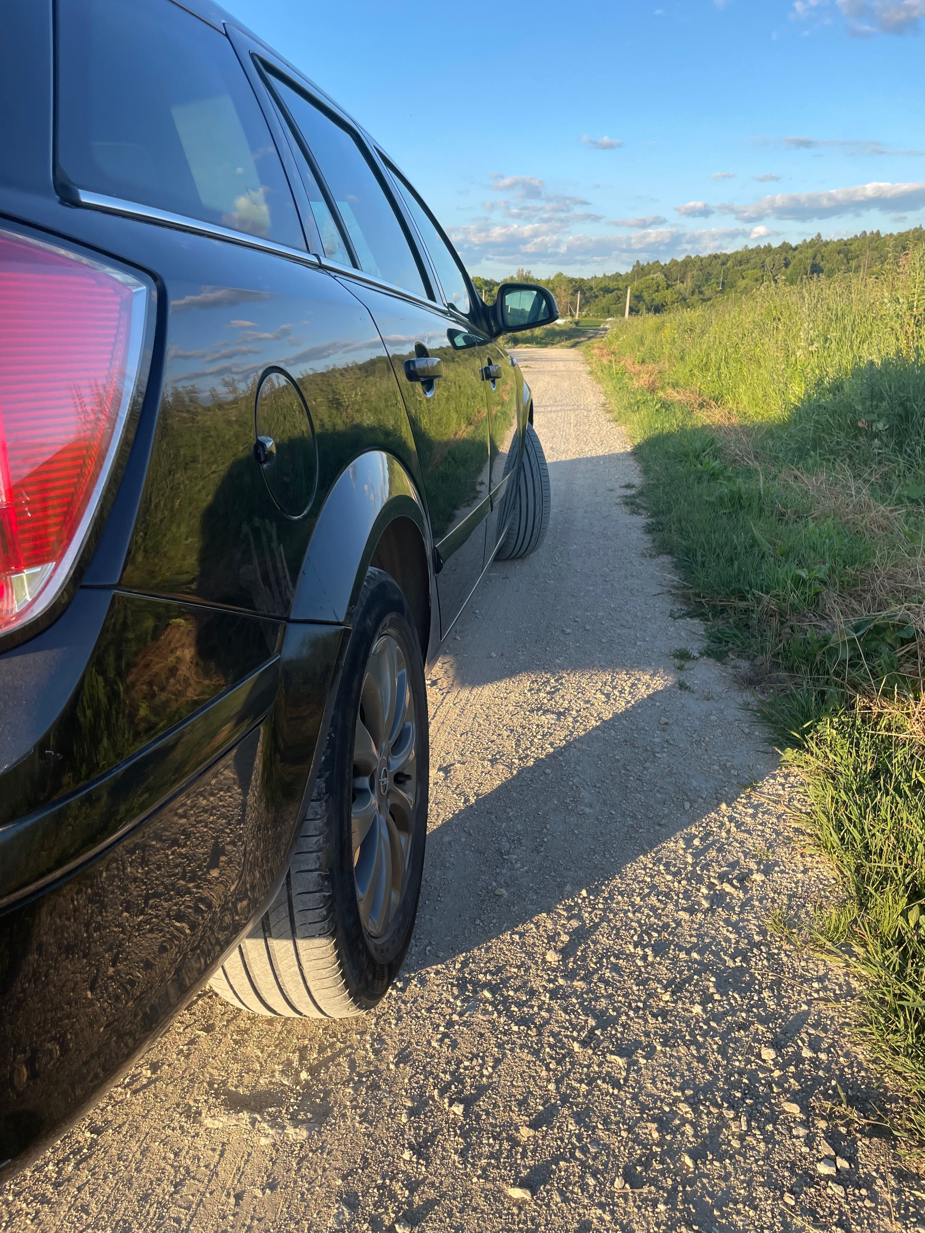 Opel Astra універсал