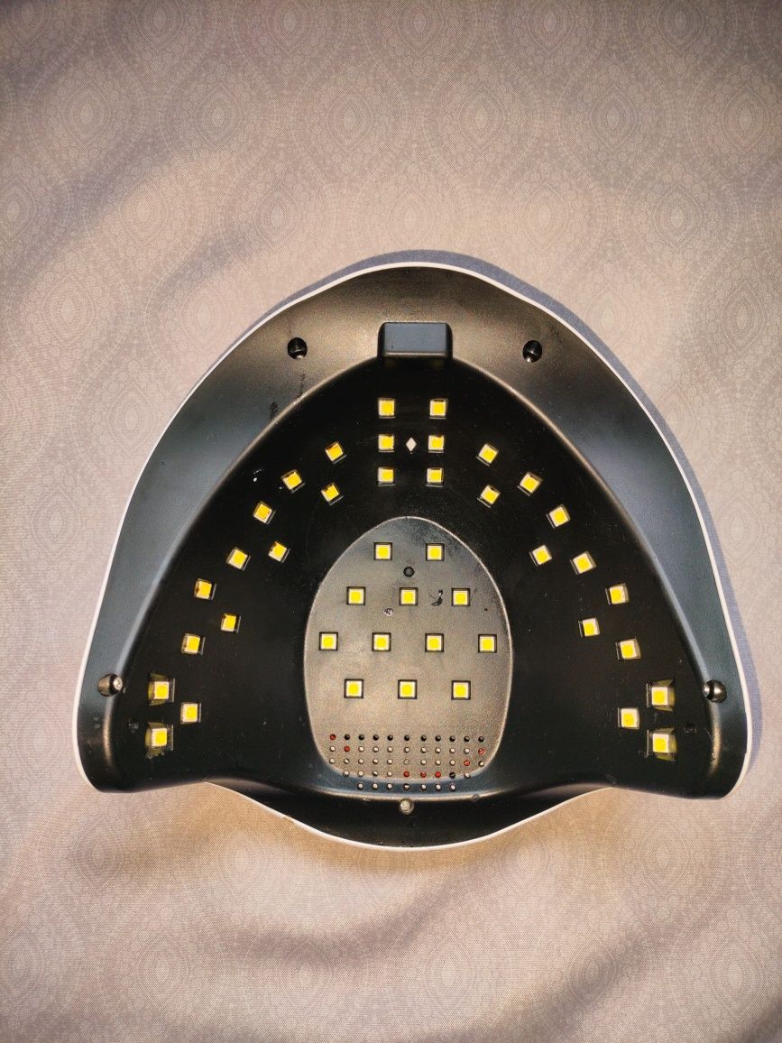 ZESTAW 2x Lampy UV LED do paznokci



ZESTAW 2x L