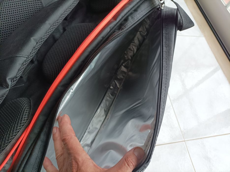 Saco de padel da marca Bullpadel