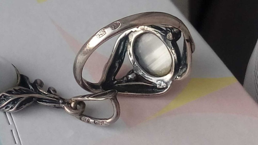 Piękny pierścionek srebrny i zawieszka listki antyk