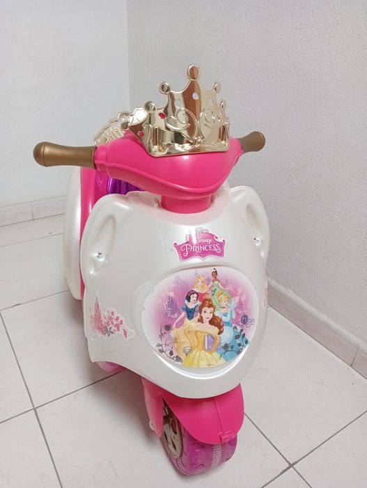 Moto elétrica Feber Princesas Disney