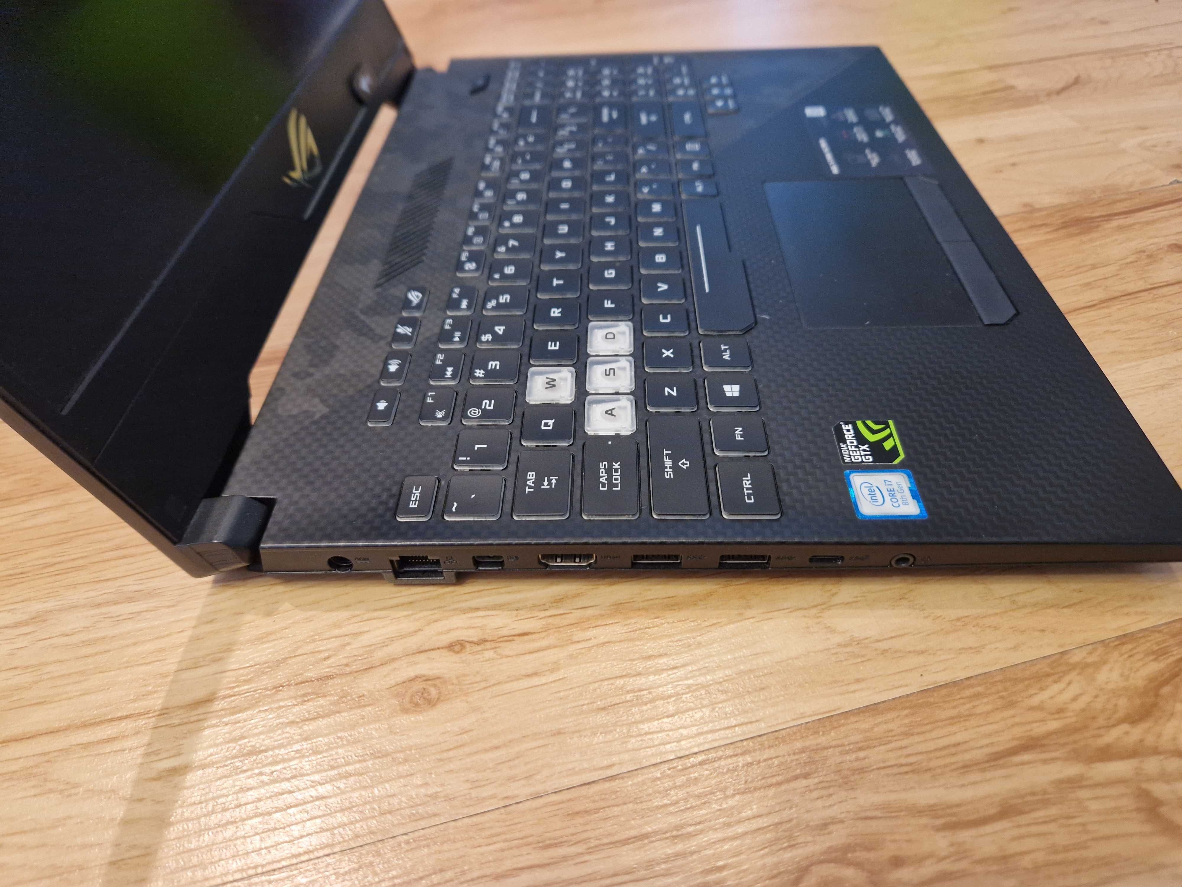 Laptop ASUS ROG Strix GL504GS