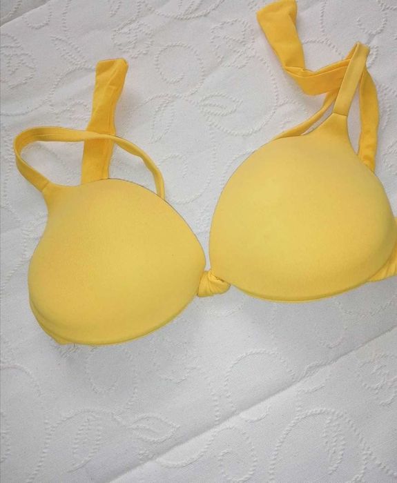 Vários Bikinis parte de cima Calzedonia