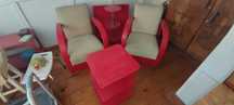 Conjunto Vintage: 2 Poltronas + 2 Mesas Retro